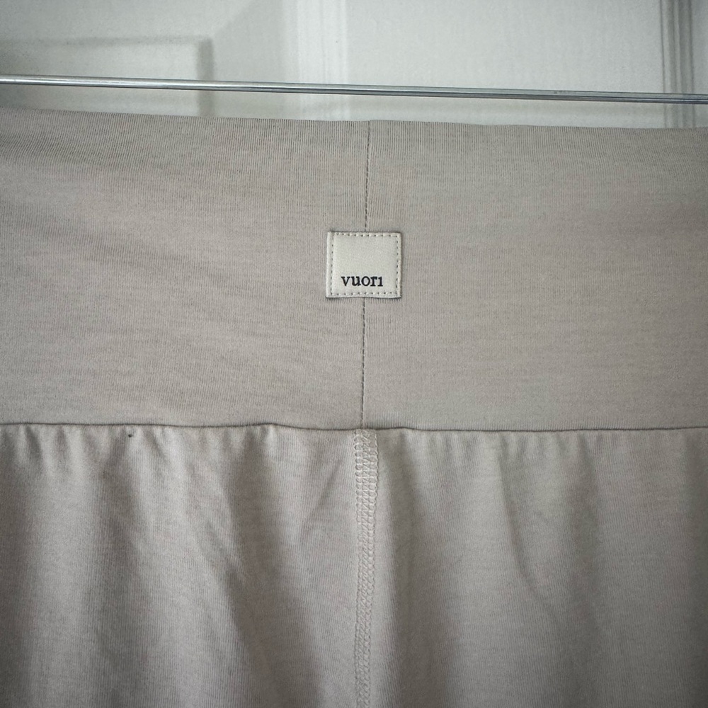 Vuori Beige High-Waist Track Pants - Picture 4 of 4